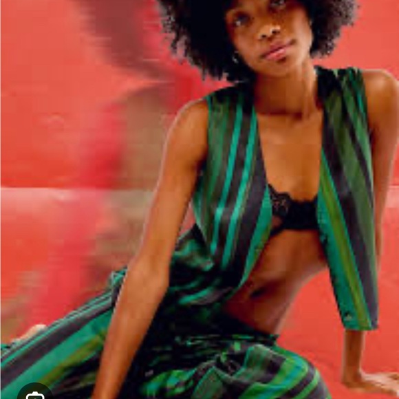 Plush Apparel Two Piece Set -Size Medium - Picture 2 of 3